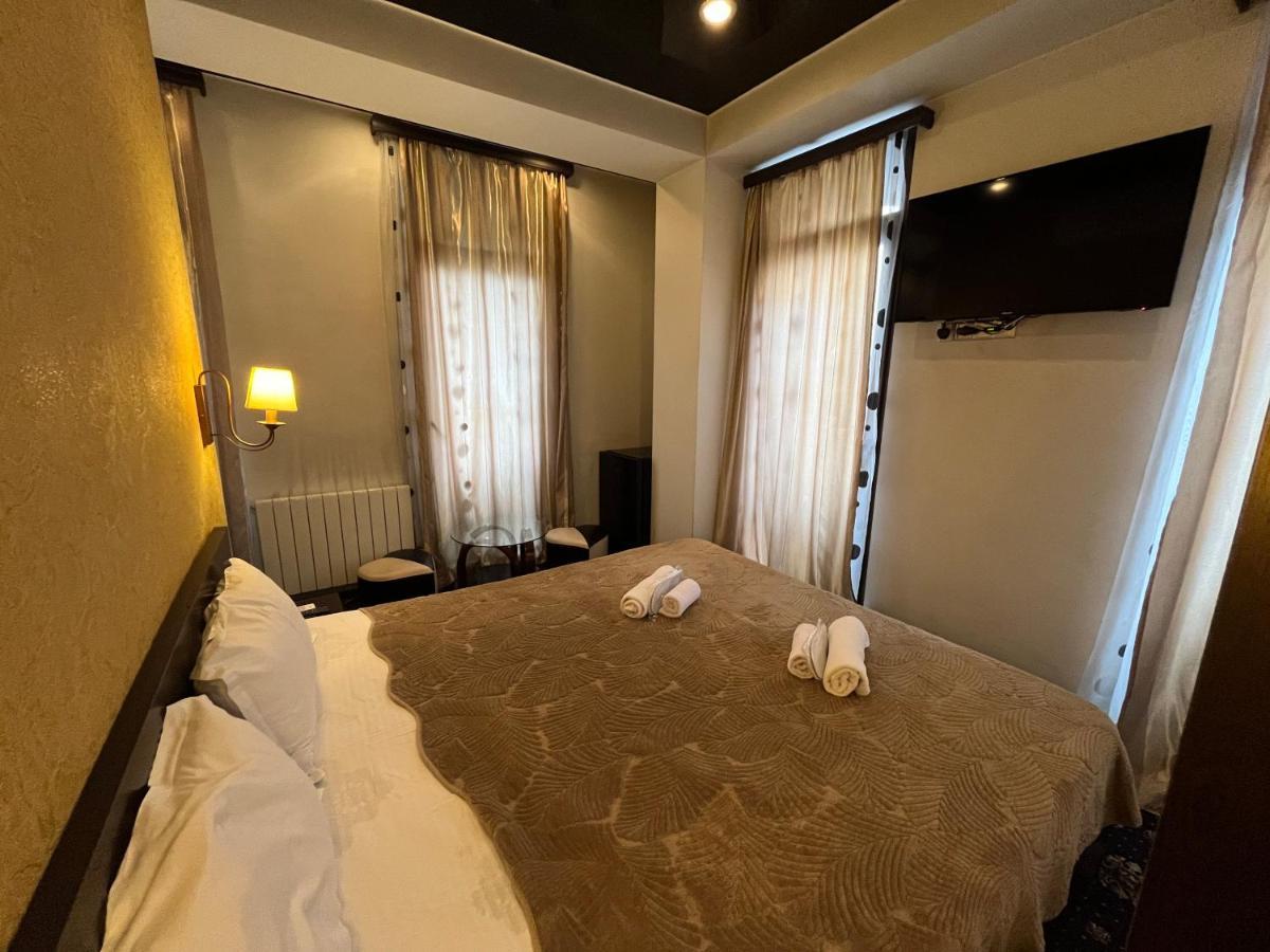 Hotel New Royal Tbilisi Exterior foto
