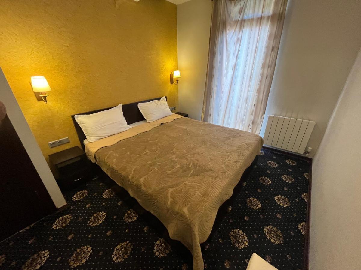 Hotel New Royal Tbilisi Exterior foto